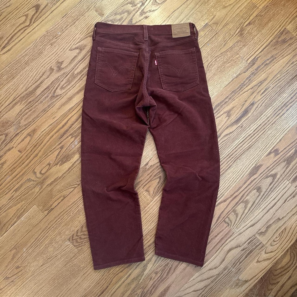 Burgundy Levi Corduroy Wedgie Straight - size 4